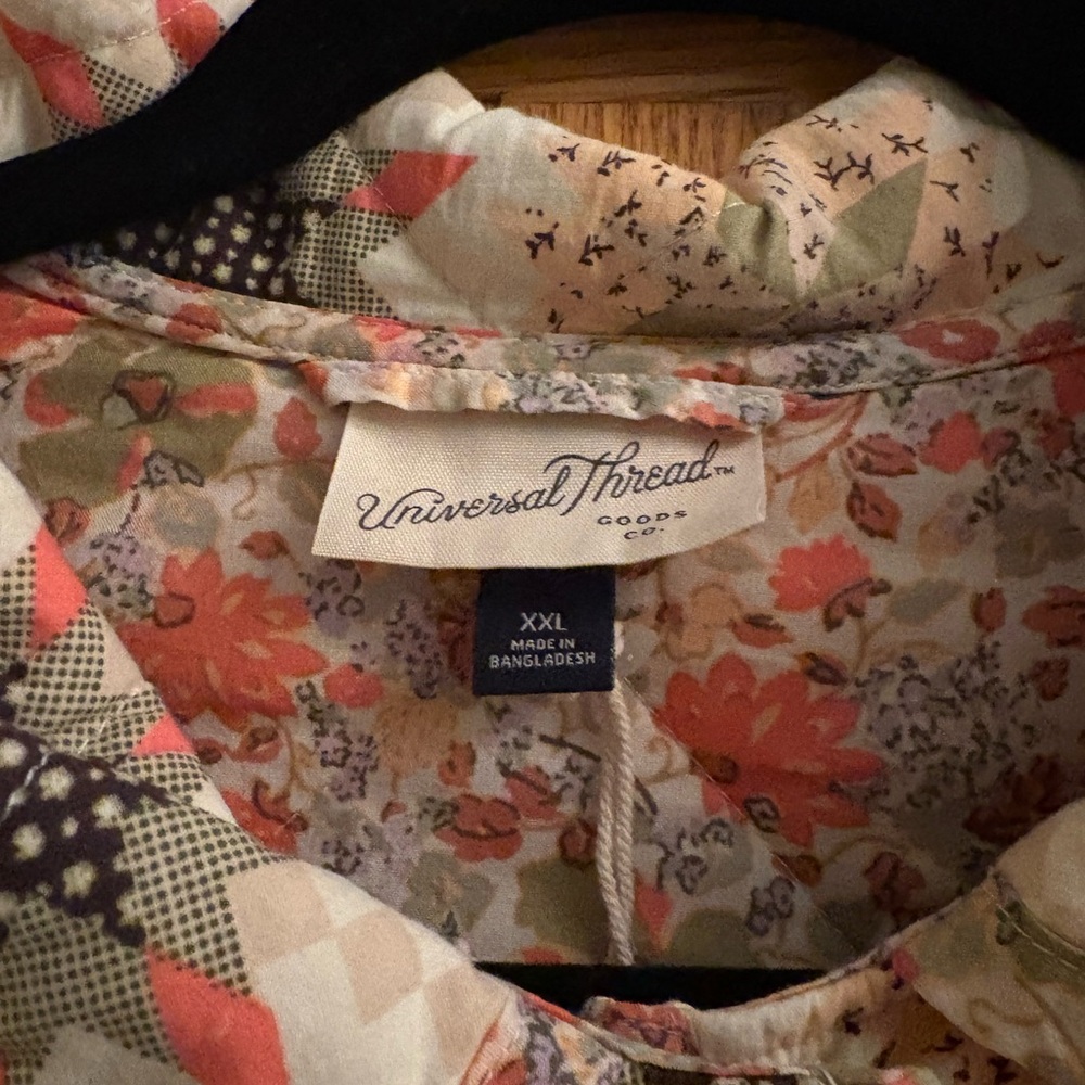 Quilting button Jacket  Universal Threads - Picture 7 of 7